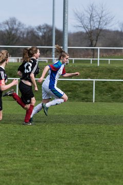 Bild 297 - wBJ SV Henstedt Ulzburg - TSV Sch�nberg : Ergebnis: 5:2